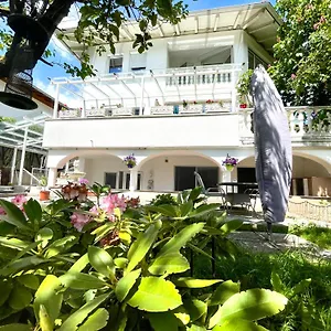 Alpenruhe Residenz Apartamento *