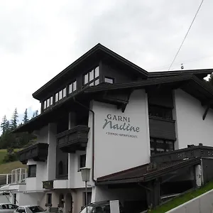 Garni Nadine