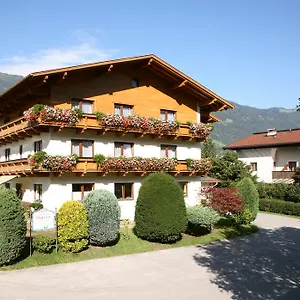 Gaestehaus Regina Maison d'hôtes Uderns
