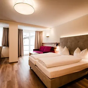 Aparthotel Dorfplatzl Garni Aparthotel 4*