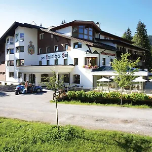 Biohotel Leutascherhof Отель Лойташ