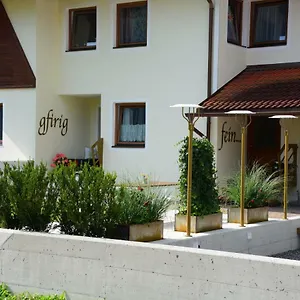 Penz Apartment *